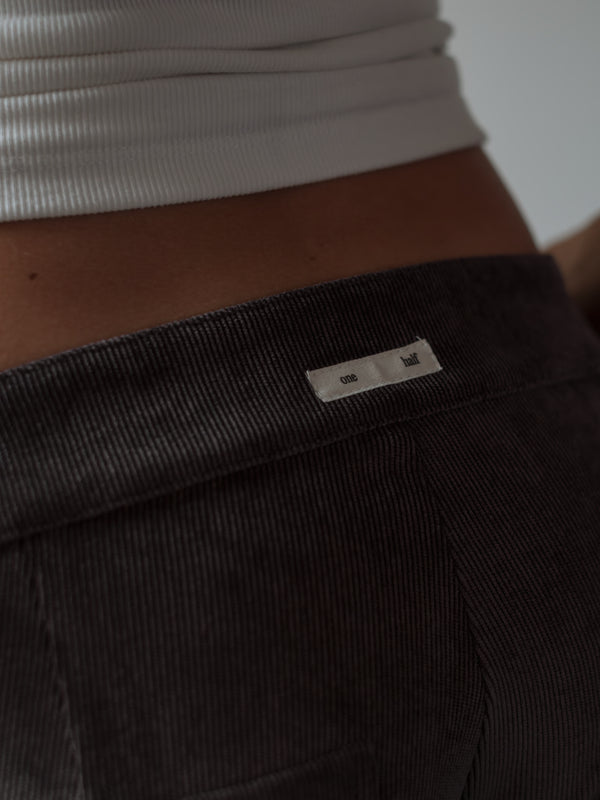 CORD STRAIGHT TROUSER - DEEP BROWN