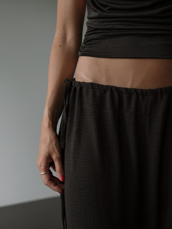BREEZY SLOUCHY PANTS - BLACK