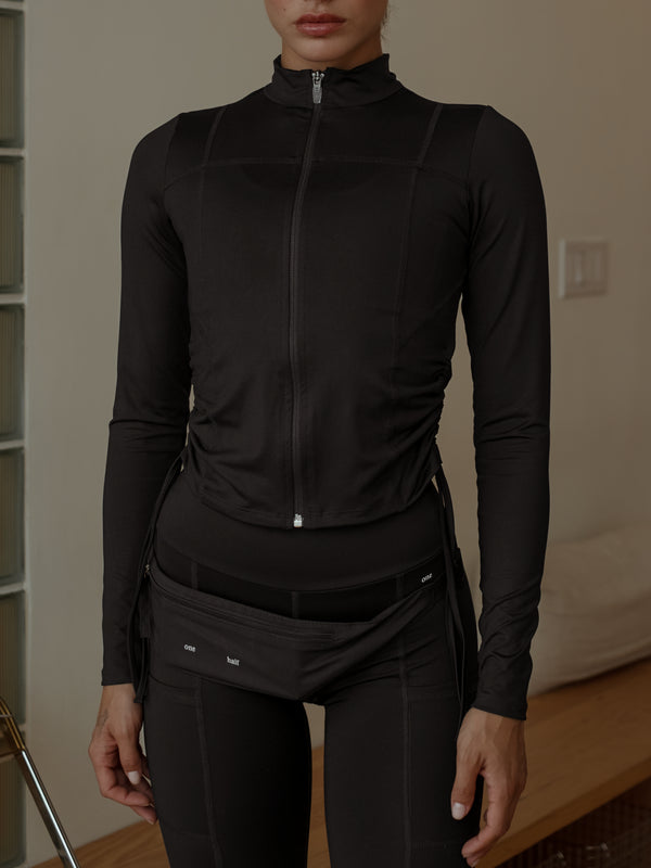 ESSENTIAL BELT BAG - BLACK
