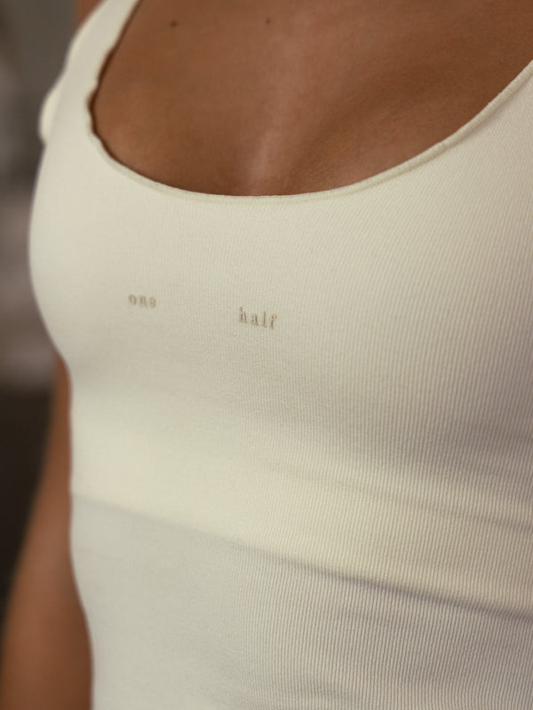 RUCHED SEAMLESS SET - SOFT WHITE