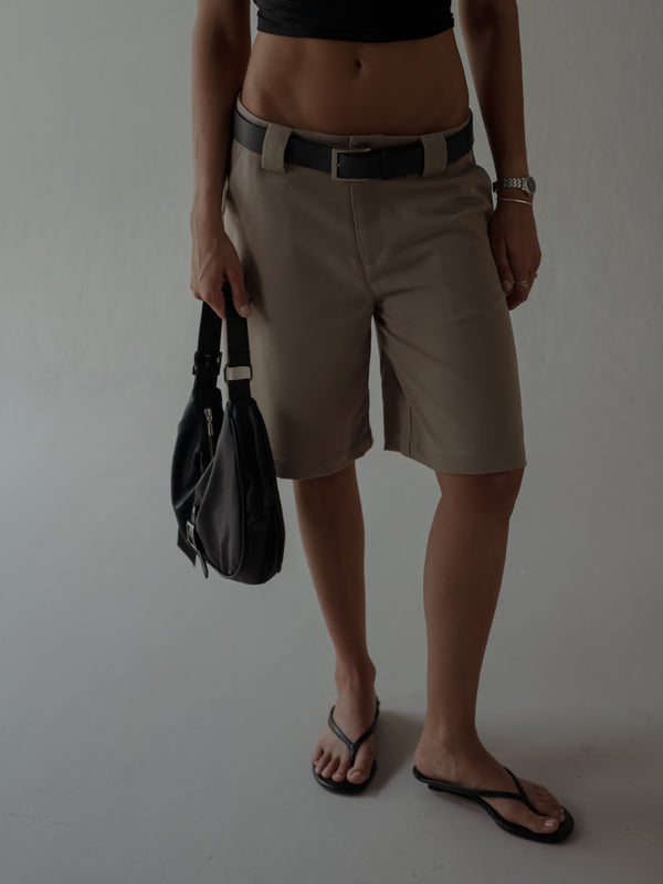 LONG CLASSIC SHORTS - TAUPE