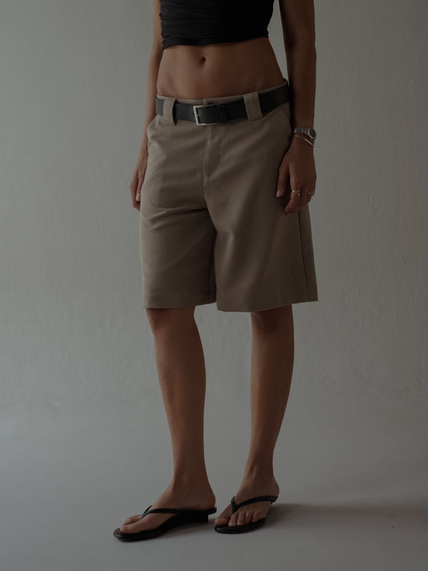 LONG CLASSIC SHORTS - TAUPE