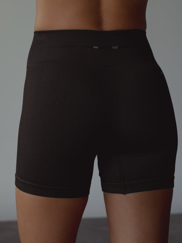BLAZE SEAMLESS SHORT - SHADOW