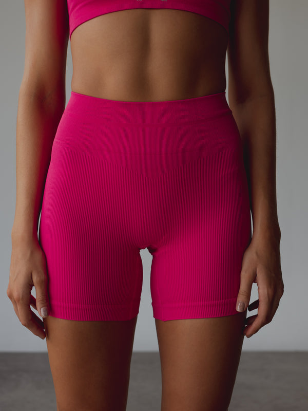 BLAZE SEAMLESS SHORT - FUCSIA