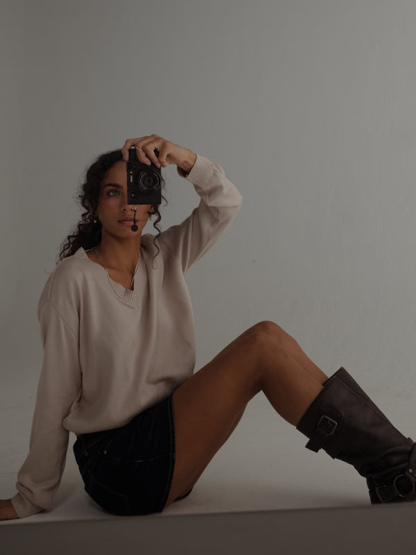 ONE HALF V-NECK KNIT SWEATER - NATURAL COTTON