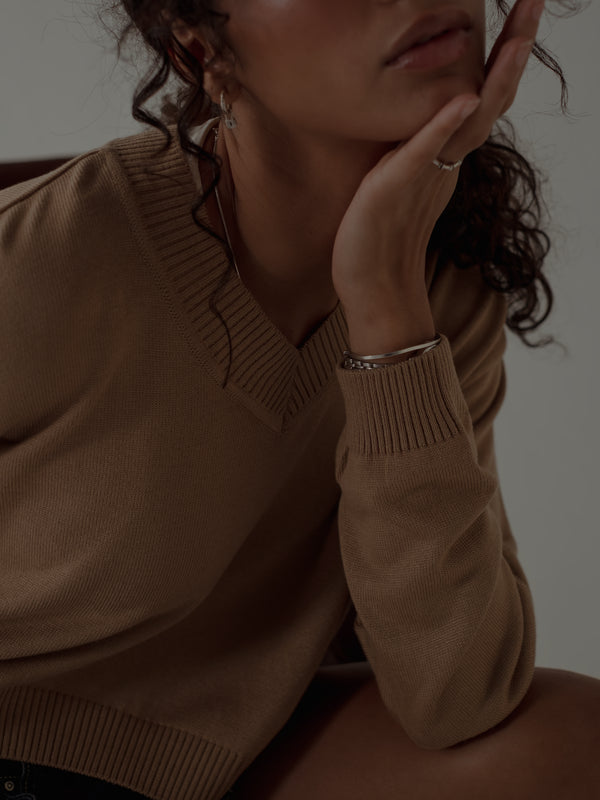 ONE HALF V-NECK KNIT SWEATER - SEPIA