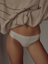 STRETCHY SEAMLESS THONG - NATURAL
