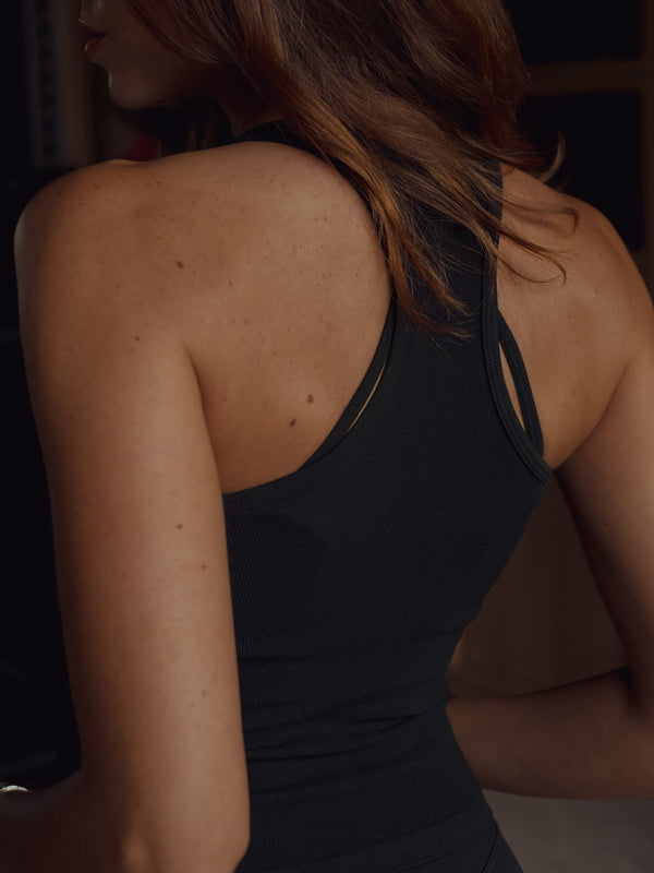 V NECK SEAMLESS TANK TOP - SHADOW