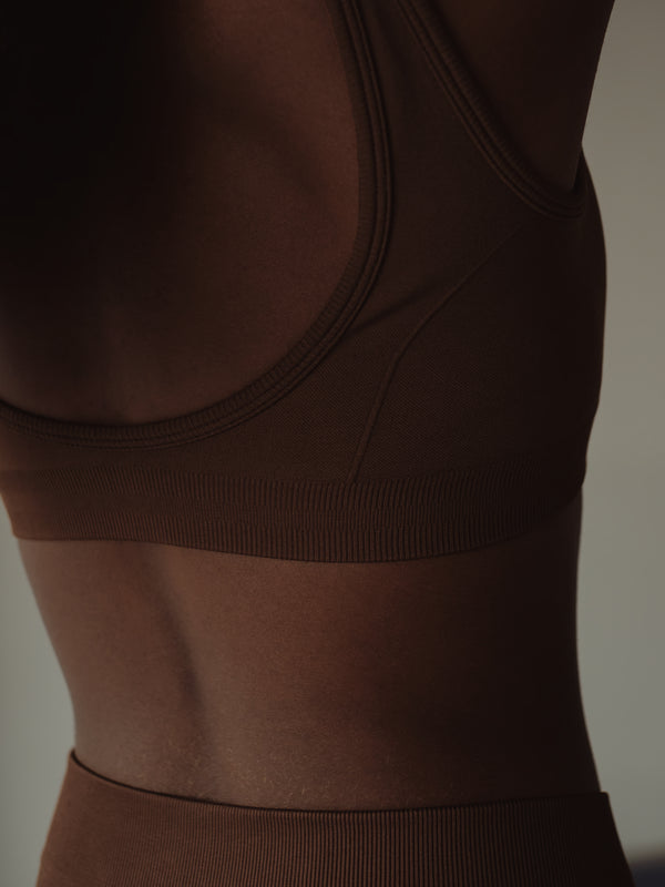 ELEMENTAL FIT SEAMLESS TOP - SEPIA