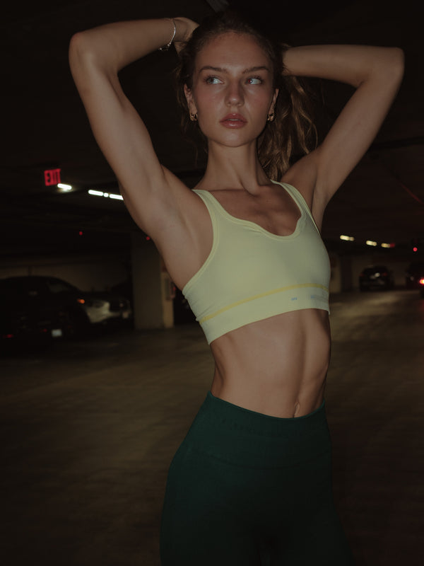 DROP SEAMLESS TOP - BUTTER YELLOW