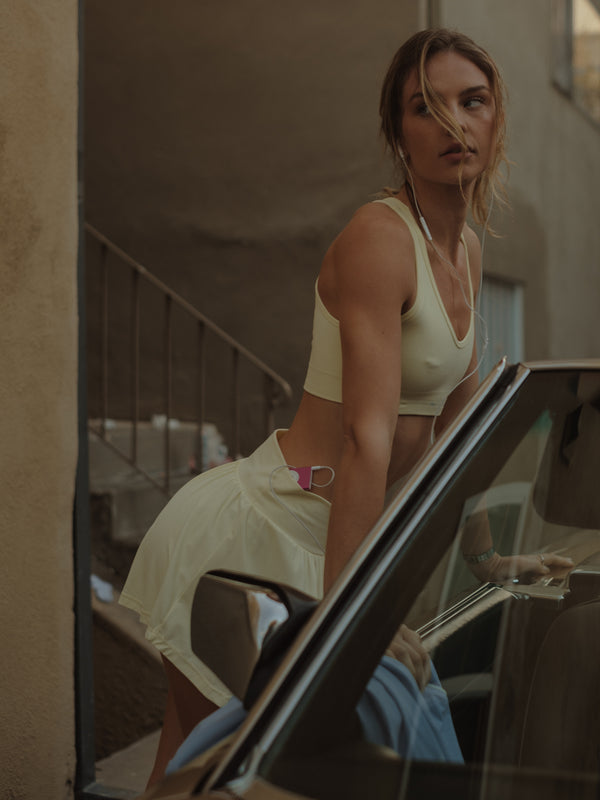 OVAL BACK SEAMLESS TOP - BUTTER YELLOW