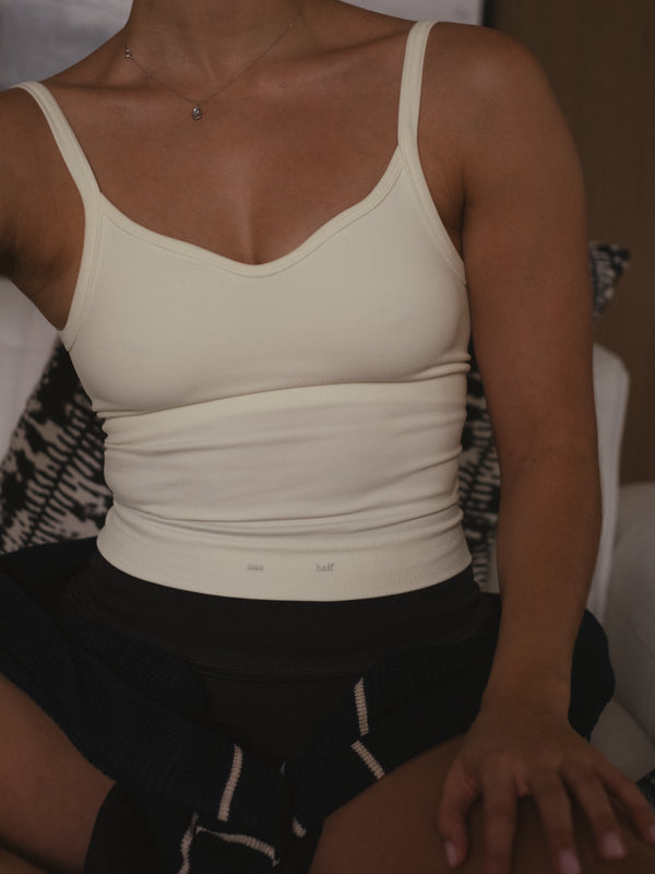 SOFT SEAMLESS TANK TOP - SOFT WHITE