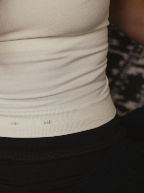 SOFT SEAMLESS TANK TOP - SOFT WHITE