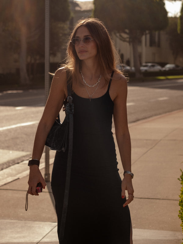 ESSENTIAL LONG DRESS - BLACK