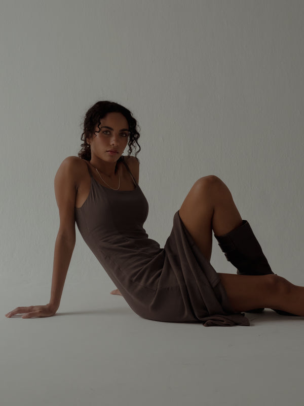 THE MINIMAL DRESS - ESPRESSO